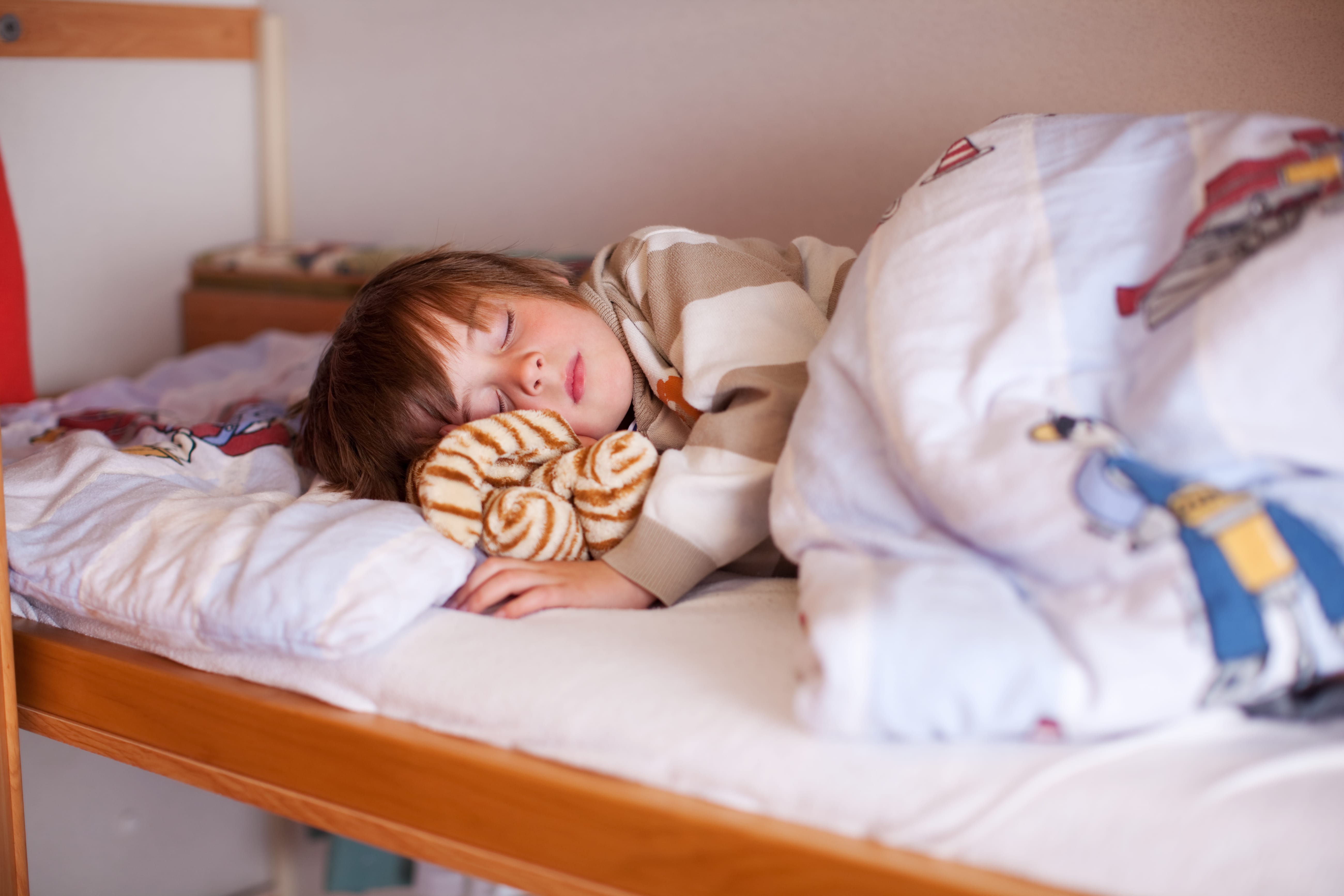 Как приучить спать отдельно